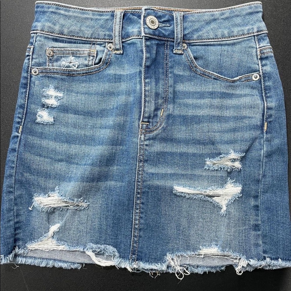 American Eagle Outfitters distressed skirt
